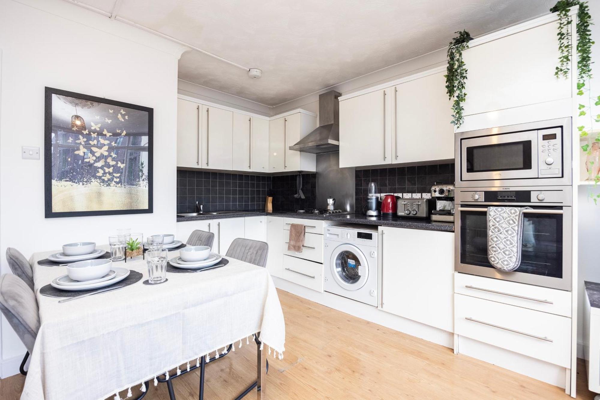 Trendy 4 Bed Apartment Near Vibrant Shoreditch W Balcony And Walking Distance To Tube Londra Exterior foto