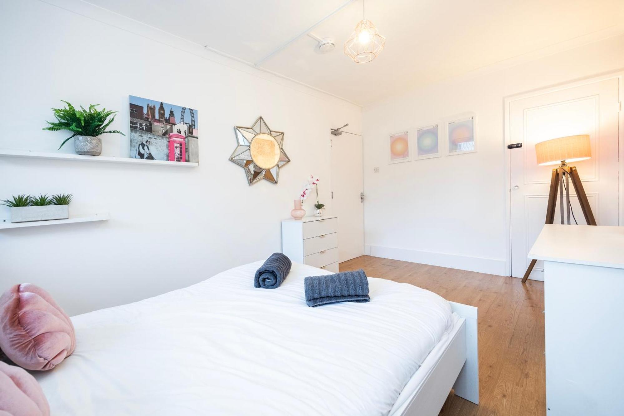 Trendy 4 Bed Apartment Near Vibrant Shoreditch W Balcony And Walking Distance To Tube Londra Exterior foto