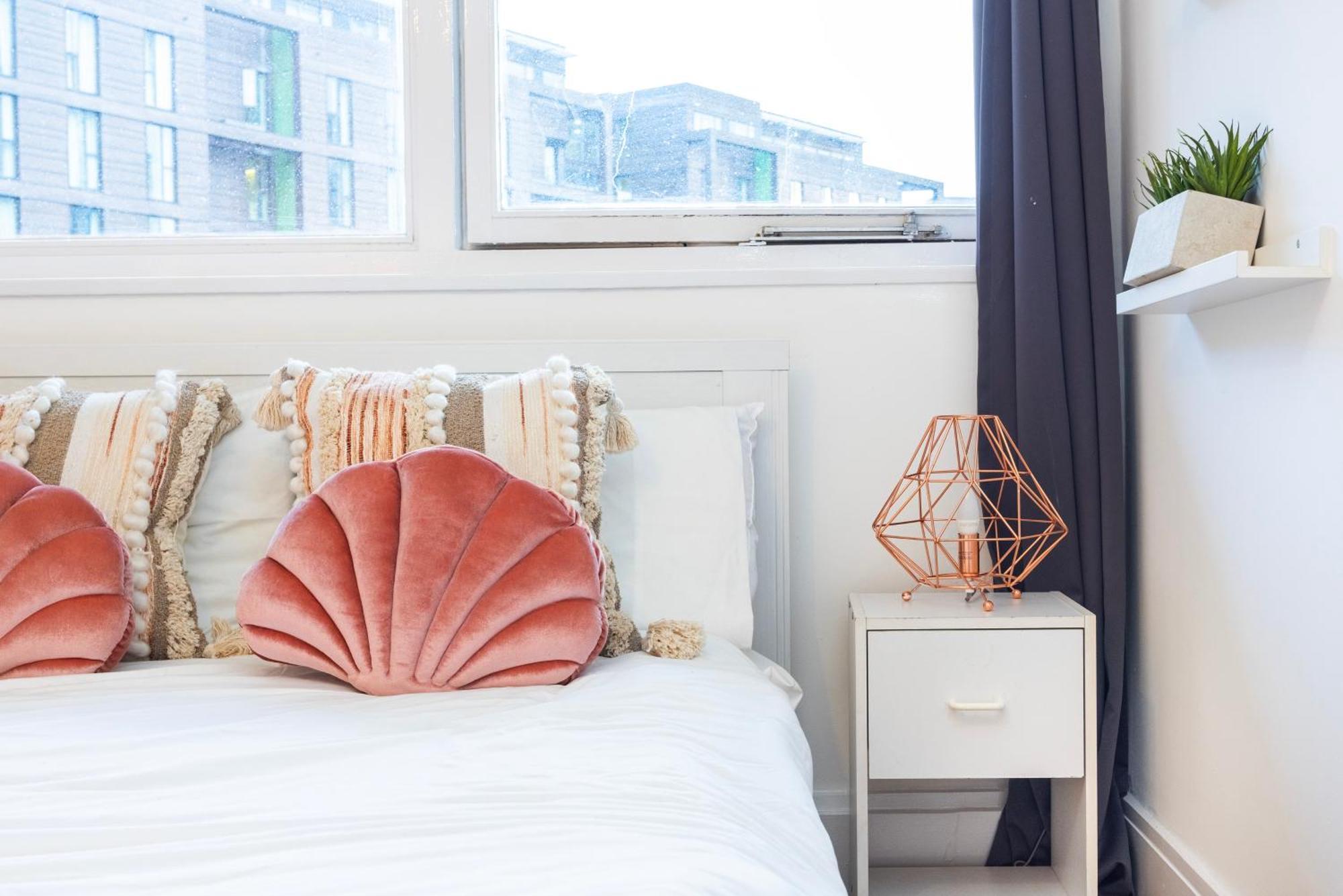 Trendy 4 Bed Apartment Near Vibrant Shoreditch W Balcony And Walking Distance To Tube Londra Exterior foto